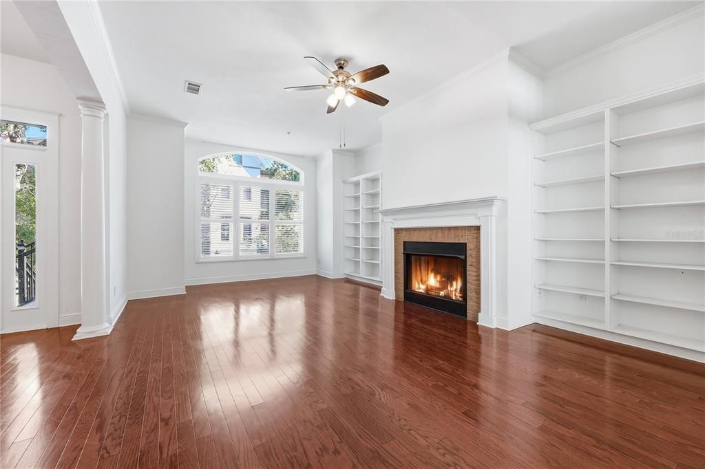 Active With Contract: $583,000 (3 beds, 2 baths, 2167 Square Feet)