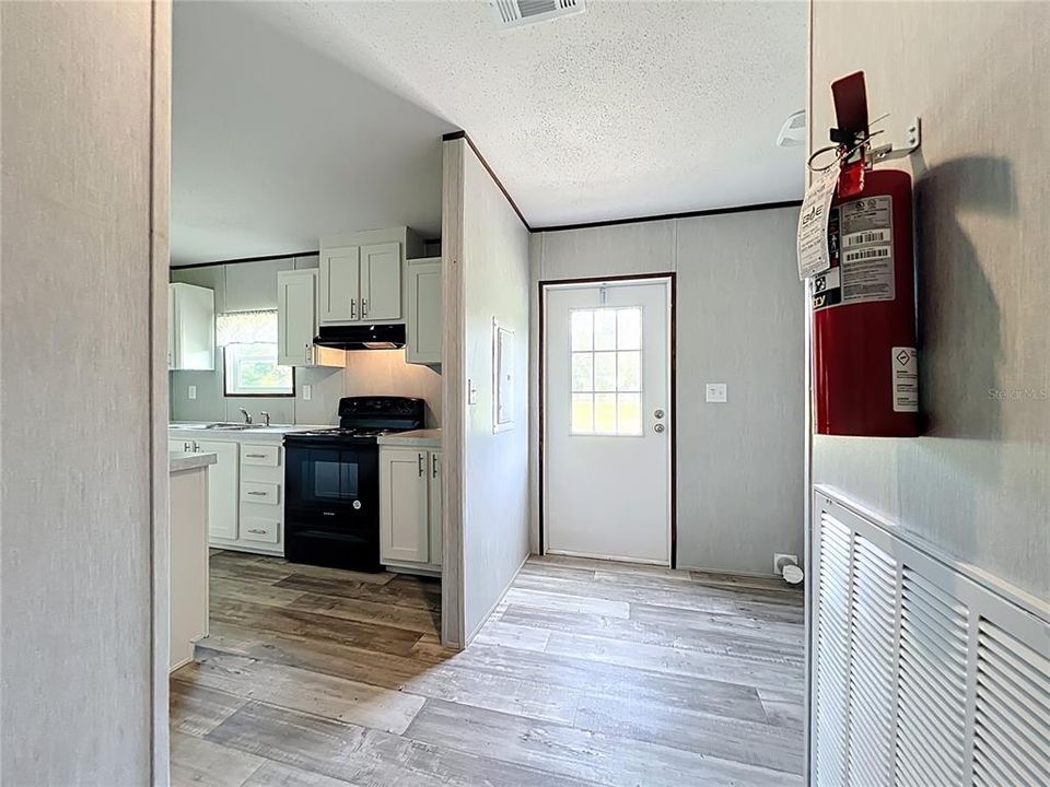 En Venta: $239,990 (4 camas, 2 baños, 1768 Pies cuadrados)