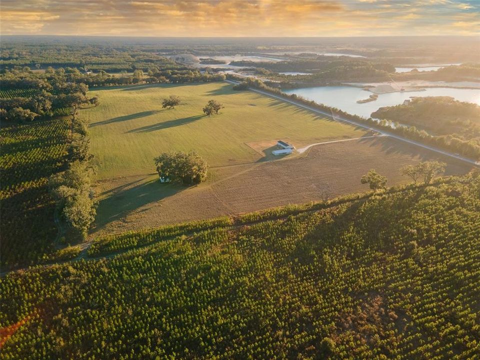 На продажу: $289,900 (9.82 acres)