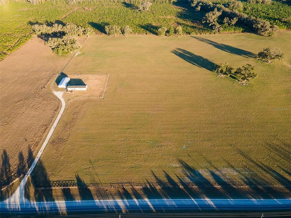 На продажу: $289,900 (9.82 acres)