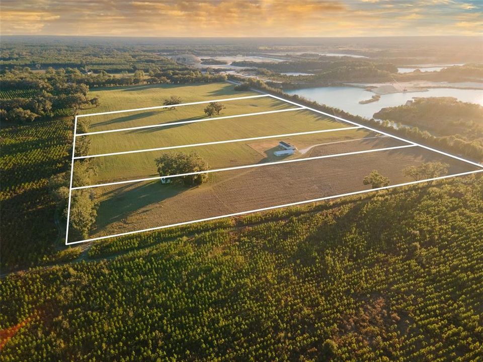 На продажу: $289,900 (9.82 acres)