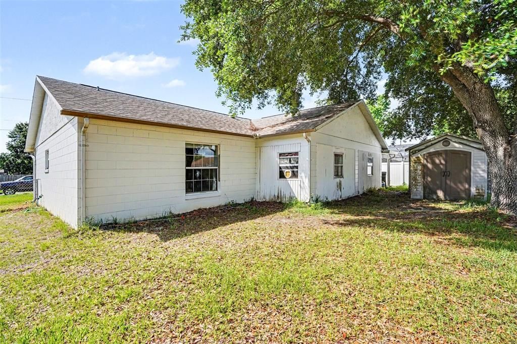 Active With Contract: $247,000 (3 beds, 2 baths, 1734 Square Feet)