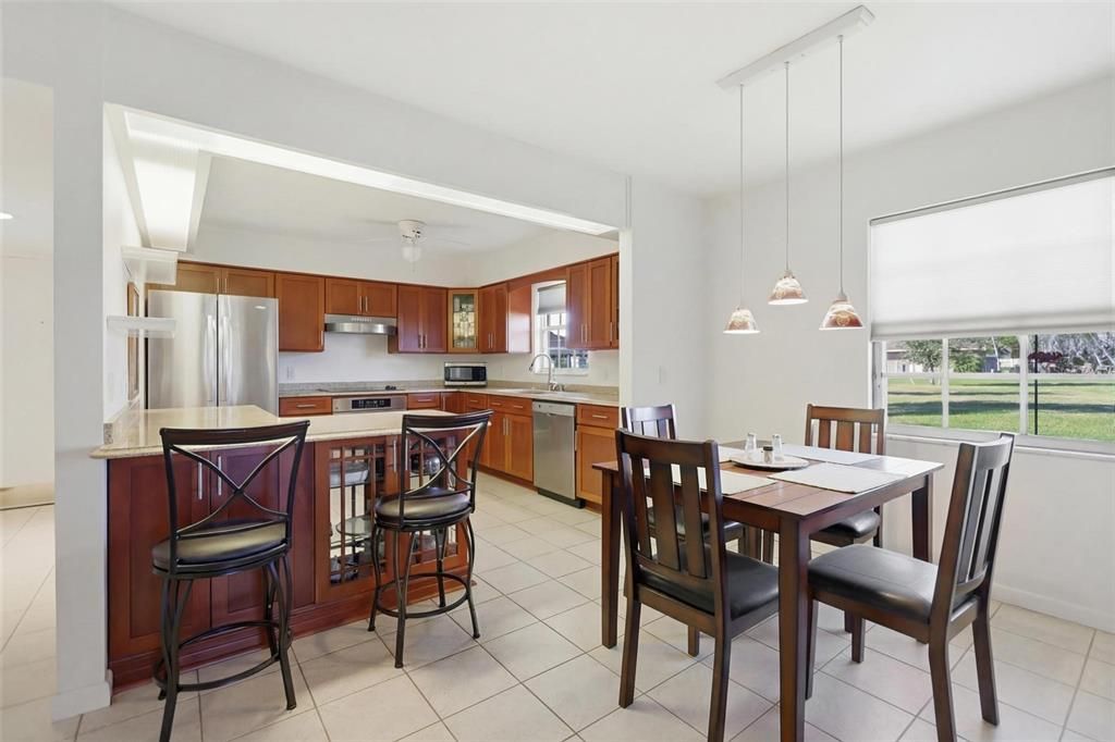 En Venta: $255,000 (2 camas, 2 baños, 1178 Pies cuadrados)