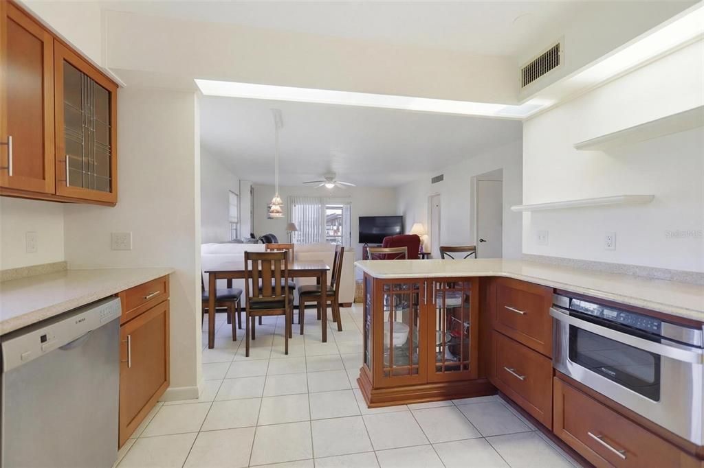 En Venta: $255,000 (2 camas, 2 baños, 1178 Pies cuadrados)