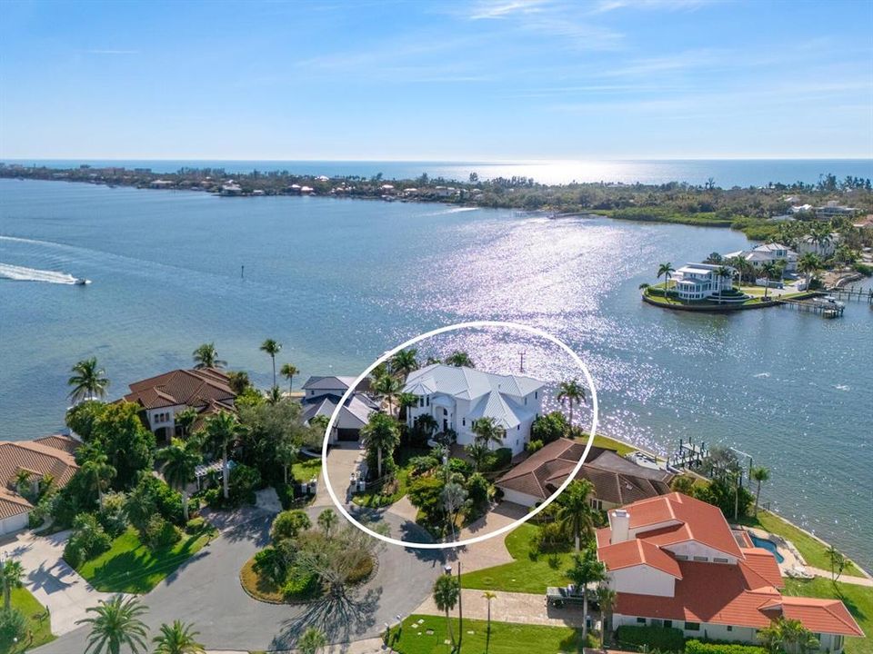 Active With Contract: $4,250,000 (4 beds, 4 baths, 5222 Square Feet)