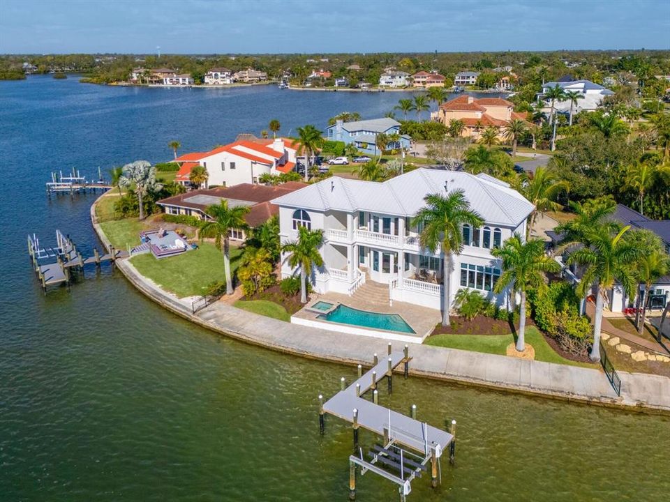 Active With Contract: $4,250,000 (4 beds, 4 baths, 5222 Square Feet)
