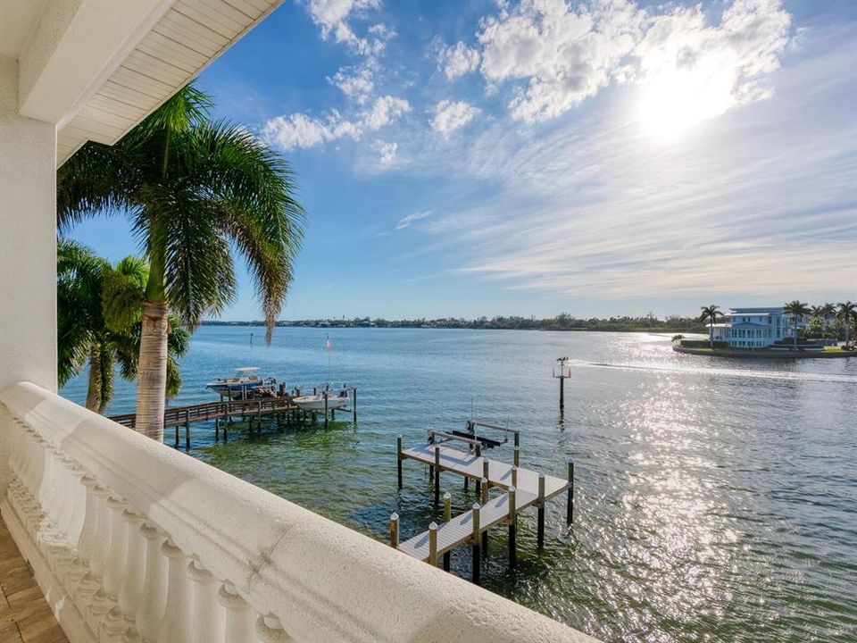 Active With Contract: $4,250,000 (4 beds, 4 baths, 5222 Square Feet)