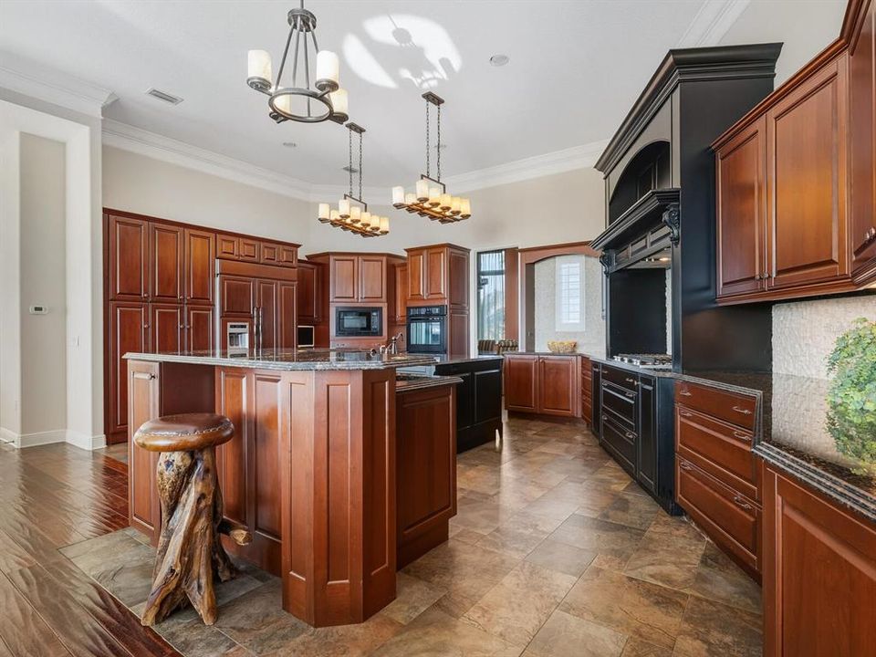 Active With Contract: $4,250,000 (4 beds, 4 baths, 5222 Square Feet)
