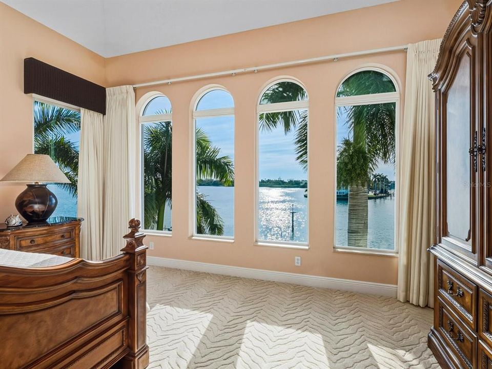 Active With Contract: $4,250,000 (4 beds, 4 baths, 5222 Square Feet)