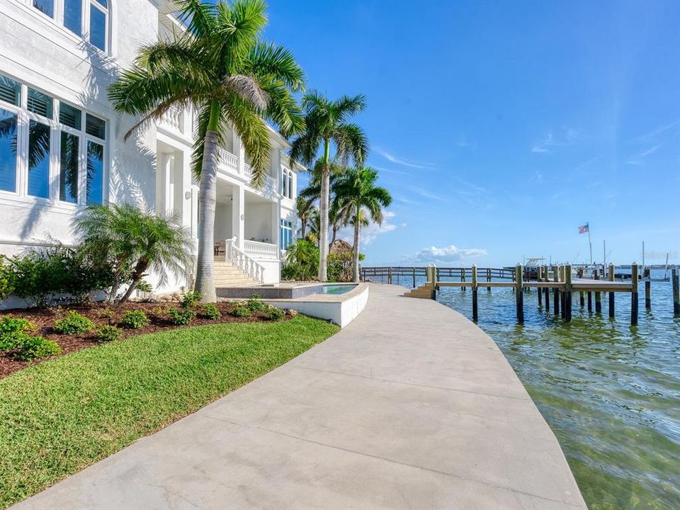 Active With Contract: $4,250,000 (4 beds, 4 baths, 5222 Square Feet)