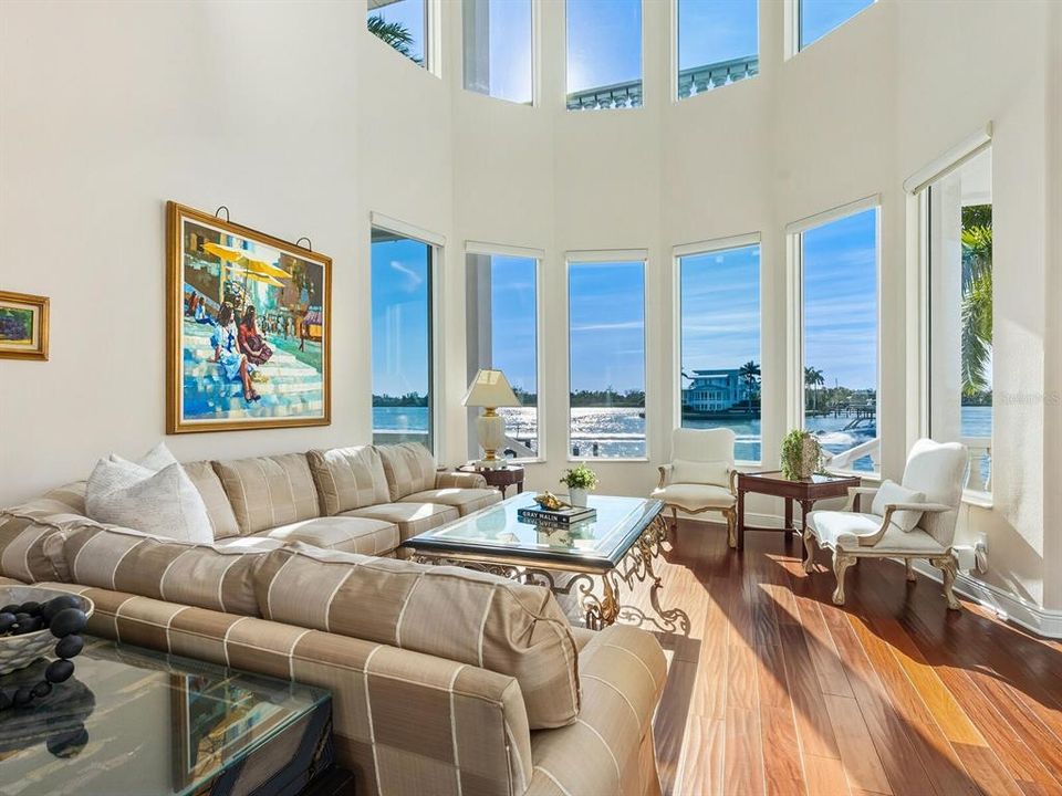 Active With Contract: $4,250,000 (4 beds, 4 baths, 5222 Square Feet)