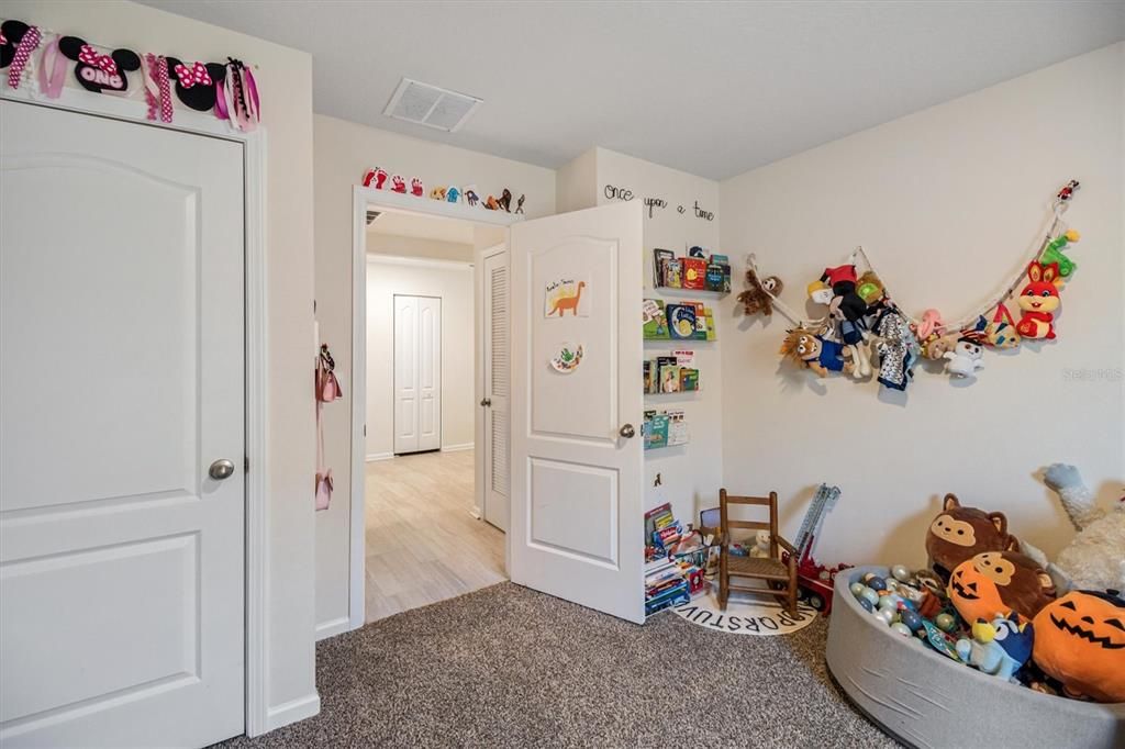 For Sale: $365,000 (4 beds, 2 baths, 1856 Square Feet)