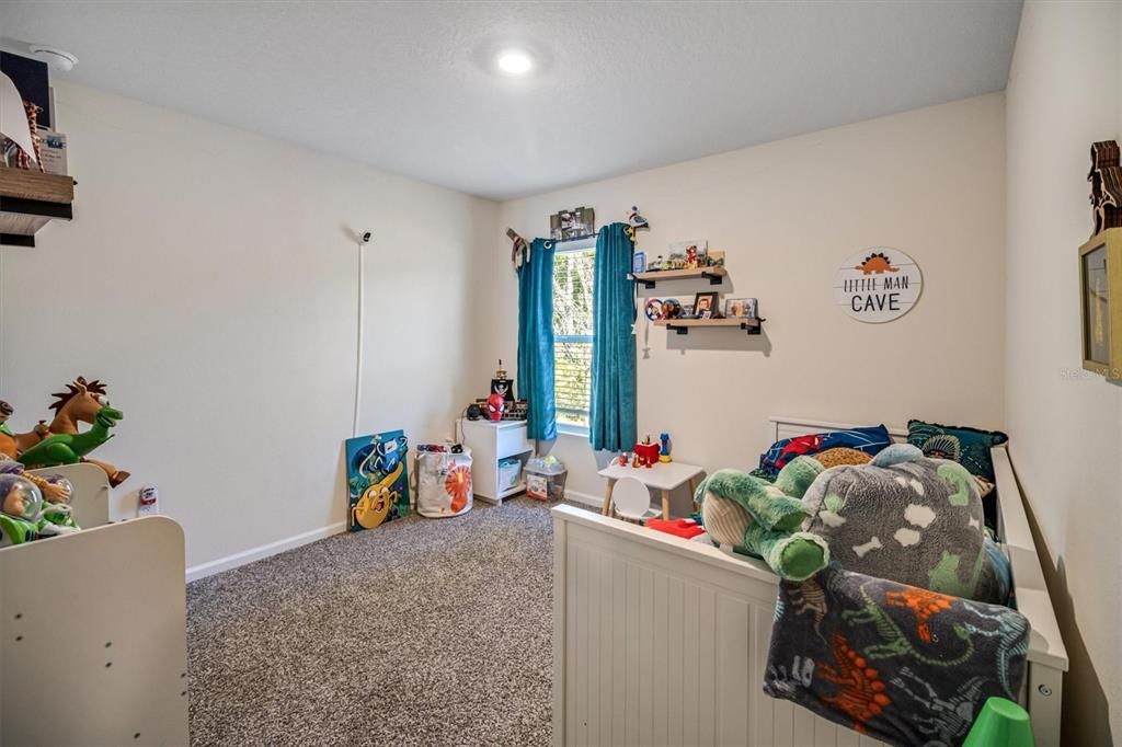 For Sale: $365,000 (4 beds, 2 baths, 1856 Square Feet)