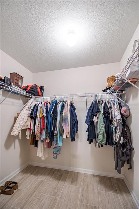 For Sale: $365,000 (4 beds, 2 baths, 1856 Square Feet)