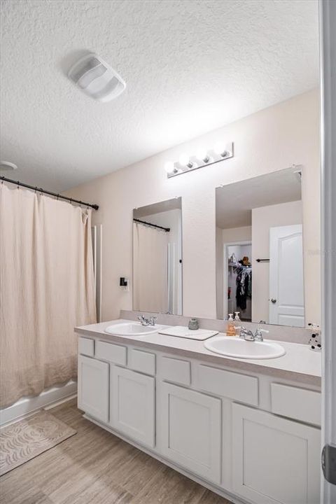For Sale: $365,000 (4 beds, 2 baths, 1856 Square Feet)