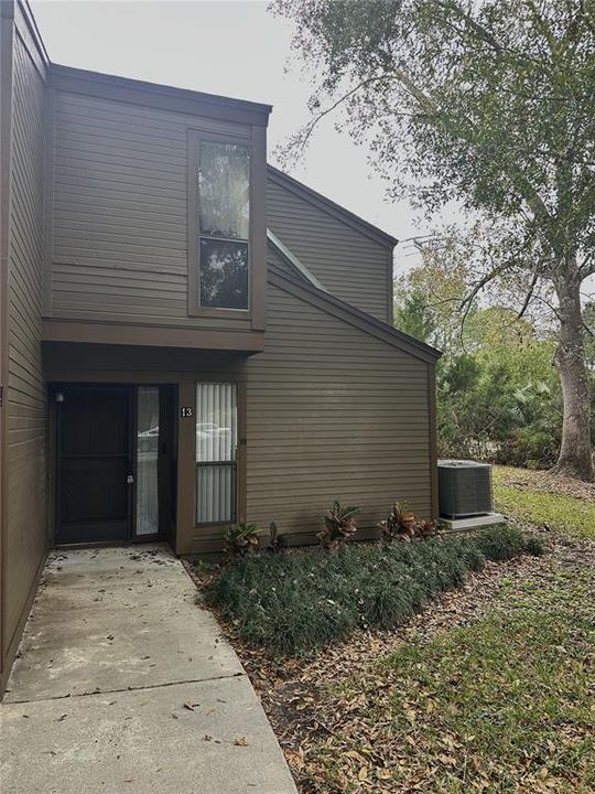 Active With Contract: $1,600 (3 beds, 2 baths, 1338 Square Feet)