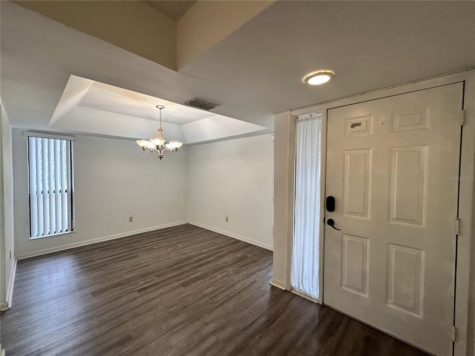 Active With Contract: $1,600 (3 beds, 2 baths, 1338 Square Feet)
