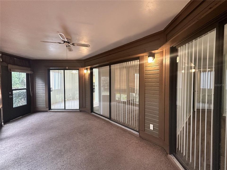 Active With Contract: $1,600 (3 beds, 2 baths, 1338 Square Feet)
