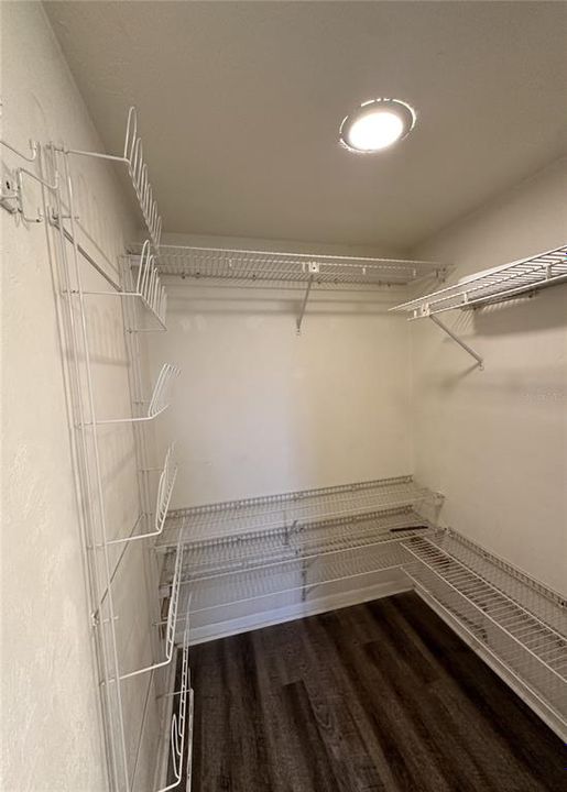 Active With Contract: $1,600 (3 beds, 2 baths, 1338 Square Feet)