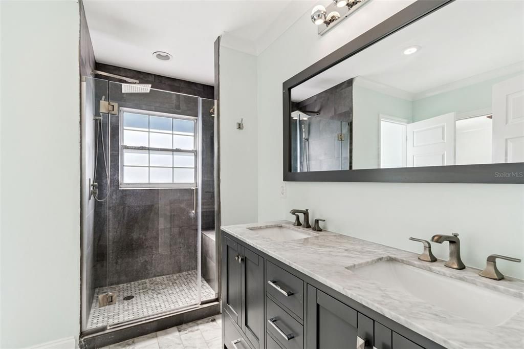 For Rent: $4,750 (2 beds, 1 baths, 1735 Square Feet)