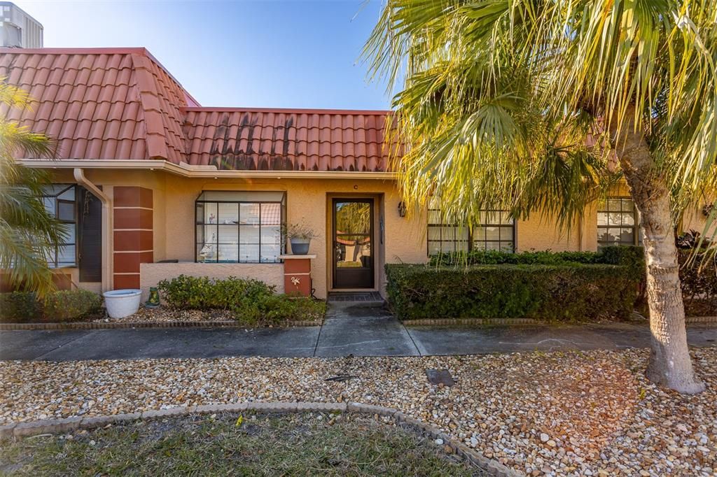 Recently Sold: $162,000 (2 beds, 2 baths, 1400 Square Feet)