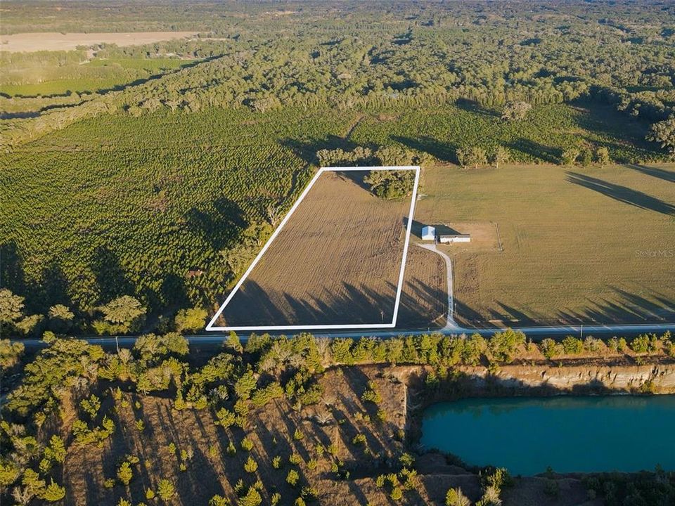 En Venta: $280,500 (9.84 acres)