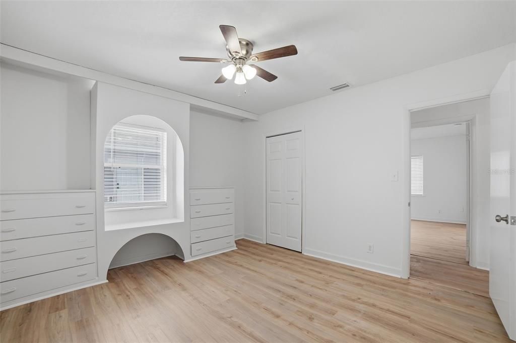 For Sale: $189,900 (3 beds, 2 baths, 1326 Square Feet)