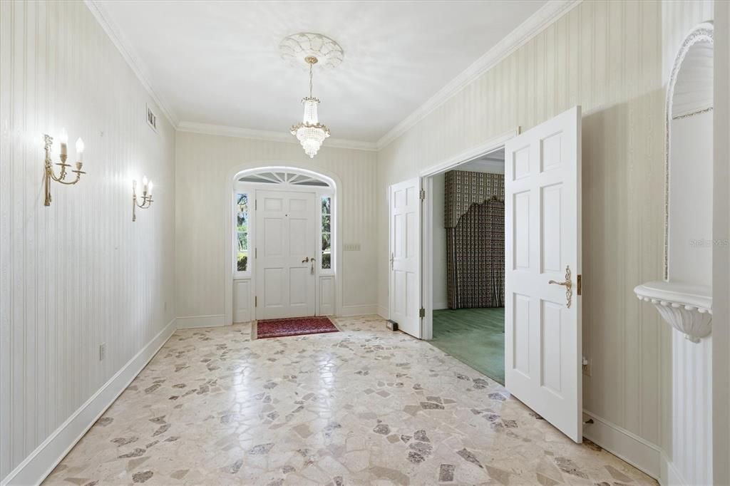 На продажу: $2,650,000 (5 спален, 3 ванн, 5743 Квадратных фут)