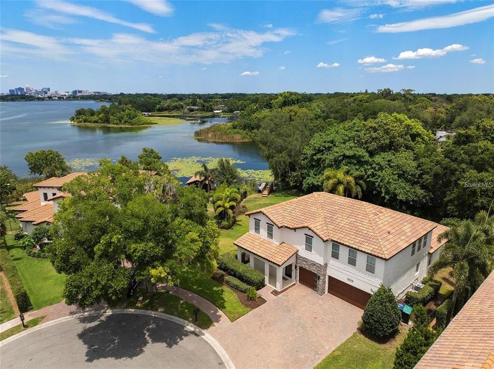 En Venta: $1,300,000 (5 camas, 3 baños, 3815 Pies cuadrados)