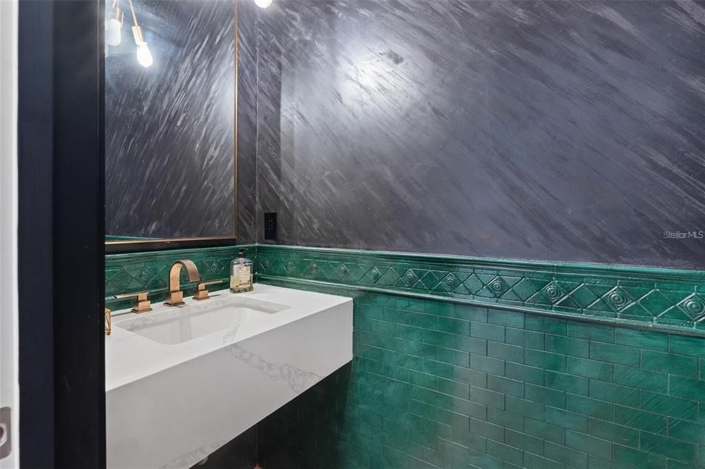 En Venta: $1,300,000 (5 camas, 3 baños, 3815 Pies cuadrados)