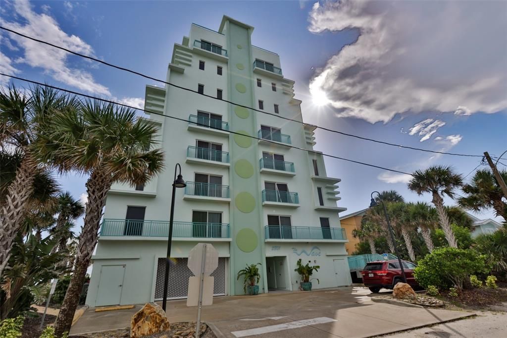 For Rent: $5,000 (2 beds, 2 baths, 1197 Square Feet)