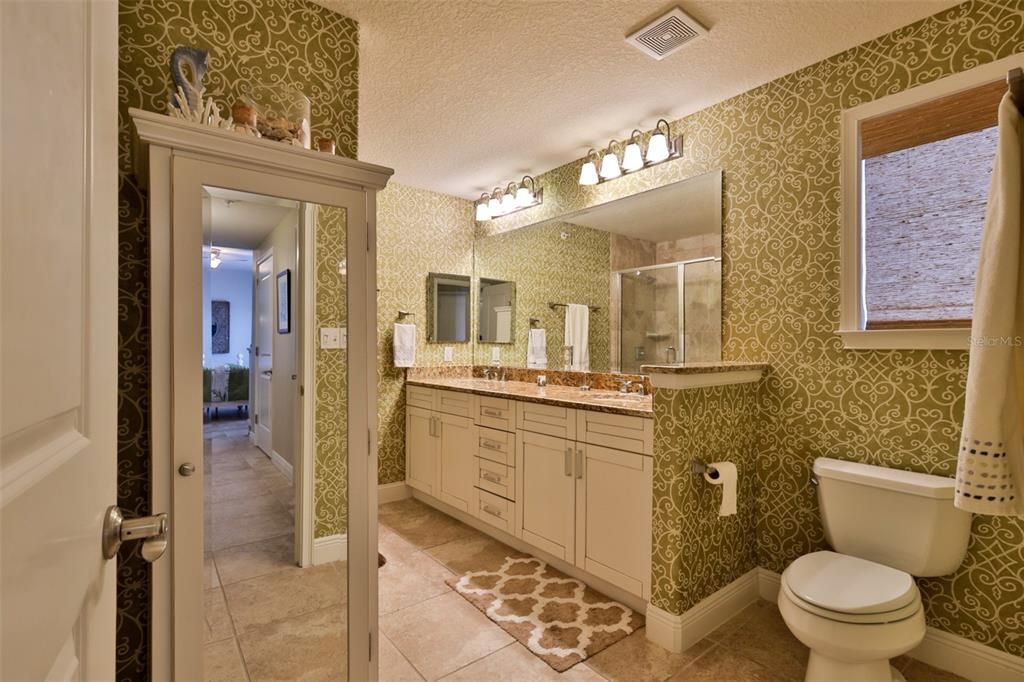 For Rent: $5,000 (2 beds, 2 baths, 1197 Square Feet)
