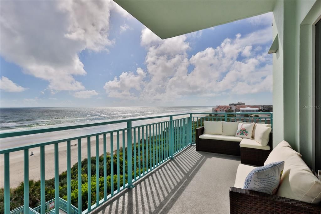 For Rent: $5,000 (2 beds, 2 baths, 1197 Square Feet)