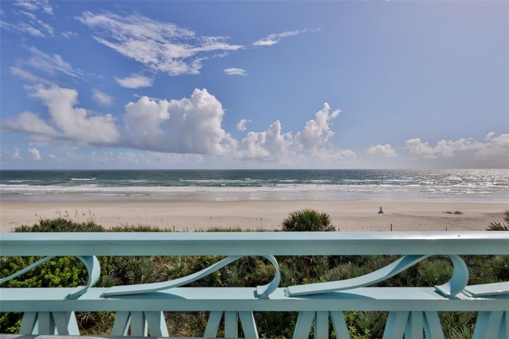 For Rent: $5,000 (2 beds, 2 baths, 1197 Square Feet)