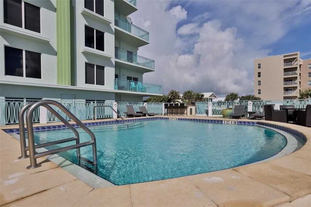 For Rent: $5,000 (2 beds, 2 baths, 1197 Square Feet)