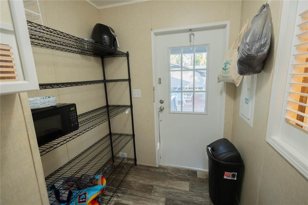 For Sale: $179,000 (2 beds, 2 baths, 840 Square Feet)