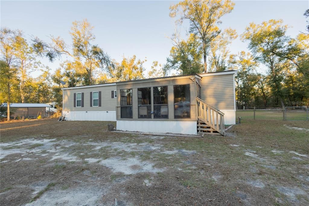 For Sale: $179,000 (2 beds, 2 baths, 840 Square Feet)
