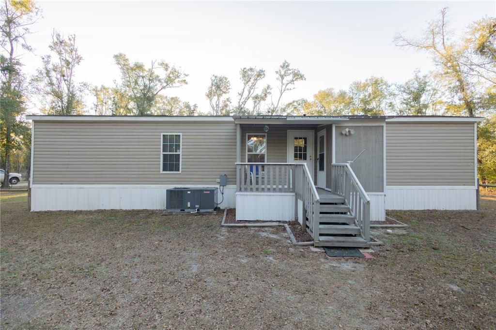 For Sale: $179,000 (2 beds, 2 baths, 840 Square Feet)