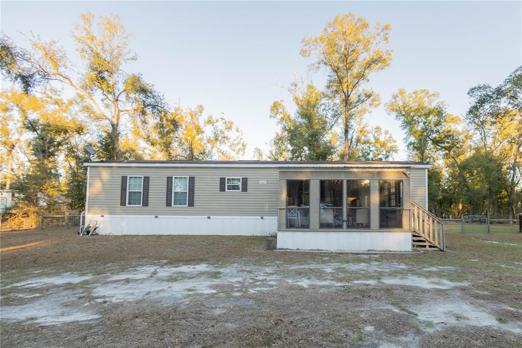 For Sale: $179,000 (2 beds, 2 baths, 840 Square Feet)