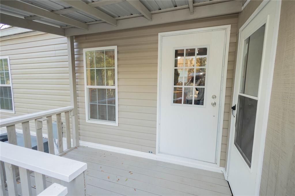 For Sale: $179,000 (2 beds, 2 baths, 840 Square Feet)