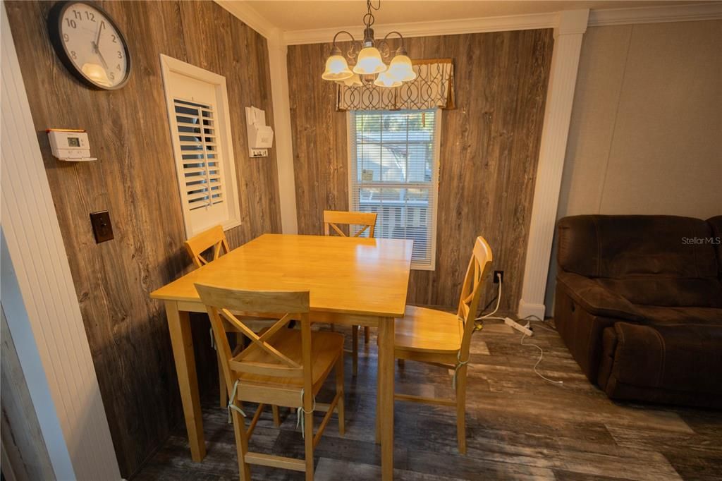 For Sale: $179,000 (2 beds, 2 baths, 840 Square Feet)