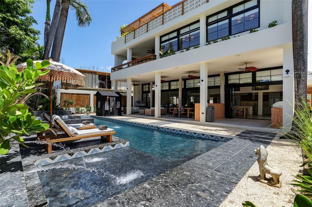 En Venta: $6,650,000 (5 camas, 6 baños, 7370 Pies cuadrados)