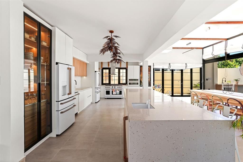 En Venta: $6,650,000 (5 camas, 6 baños, 7370 Pies cuadrados)