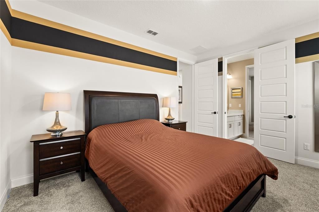 For Sale: $1,396,000 (6 beds, 4 baths, 3794 Square Feet)