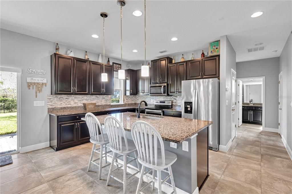 Active With Contract: $470,000 (5 beds, 3 baths, 2628 Square Feet)
