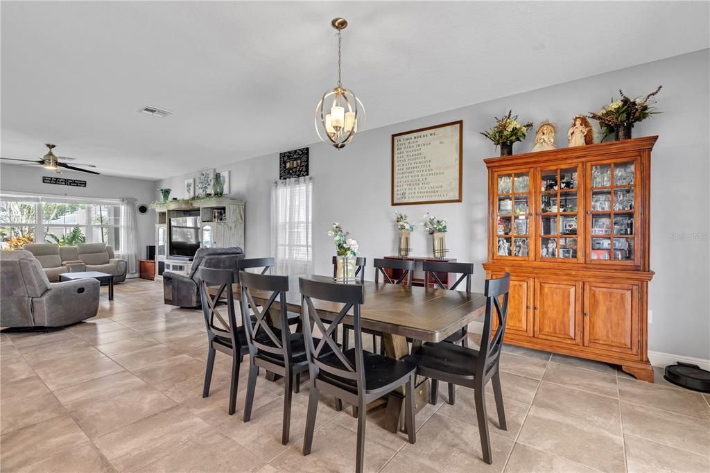 Active With Contract: $470,000 (5 beds, 3 baths, 2628 Square Feet)