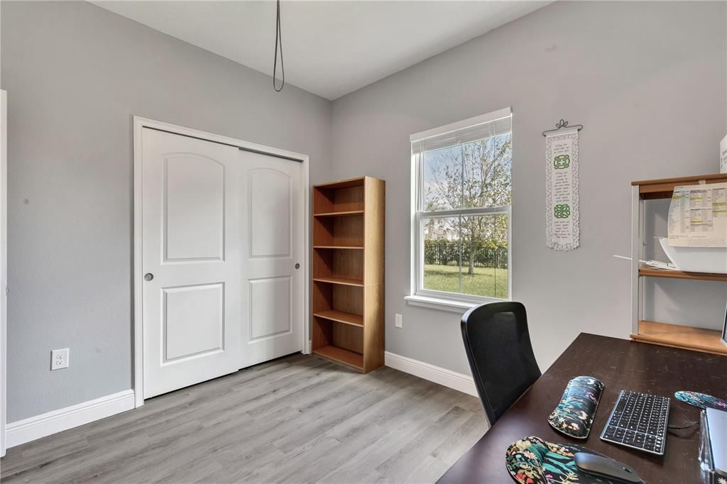 Active With Contract: $470,000 (5 beds, 3 baths, 2628 Square Feet)