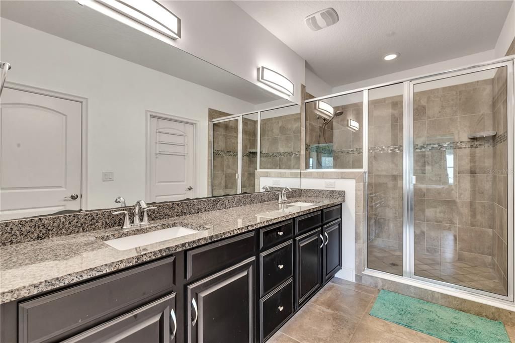 Active With Contract: $470,000 (5 beds, 3 baths, 2628 Square Feet)
