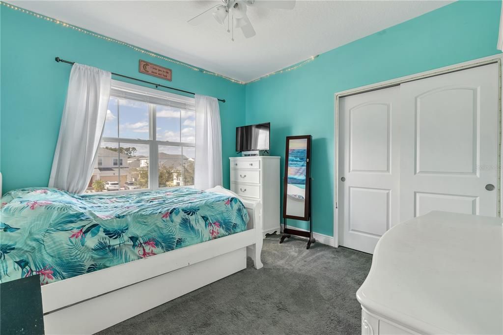 Active With Contract: $470,000 (5 beds, 3 baths, 2628 Square Feet)