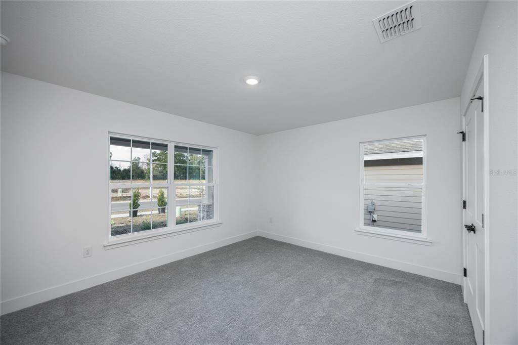 For Sale: $400,150 (3 beds, 2 baths, 1970 Square Feet)